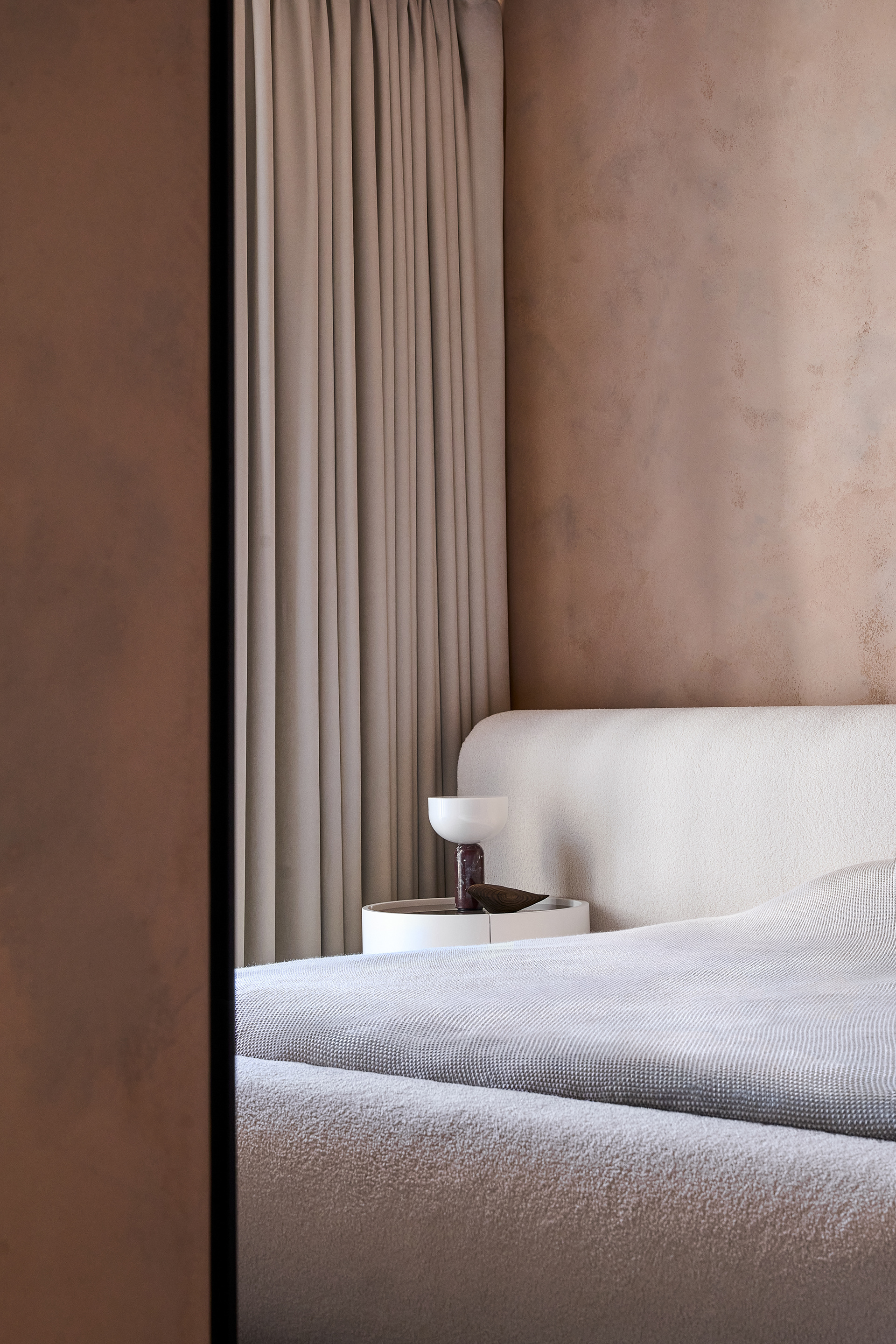 阿克罗波利斯1 2

注：Akropol常见音译为阿克罗波利斯，但由于不清楚这里 Akropol 1 2 的具体语境，仅按常见音译处理 丨乌克兰敖德萨-27