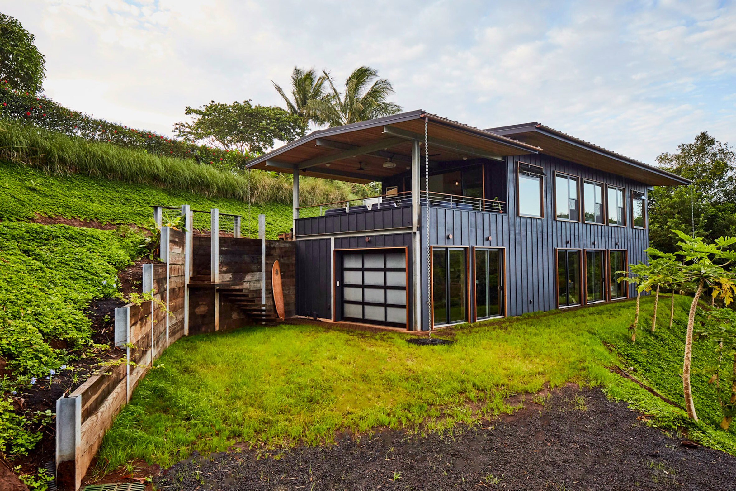 Hawaiian house harvests more energy and water than it consumes-2