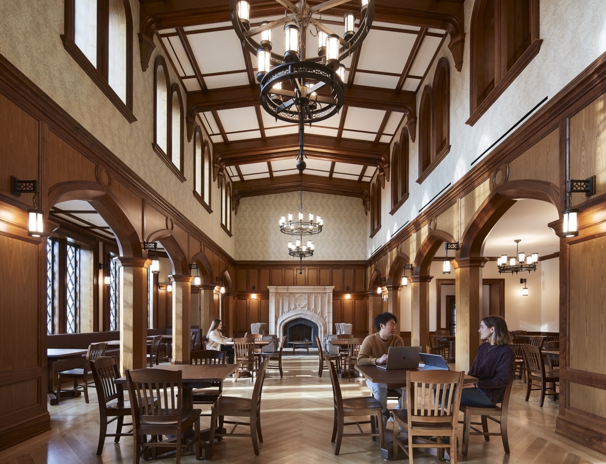 Vanderbilt University 的 Nicholas S. Zeppos College | 现代哥特式建筑魅力-11