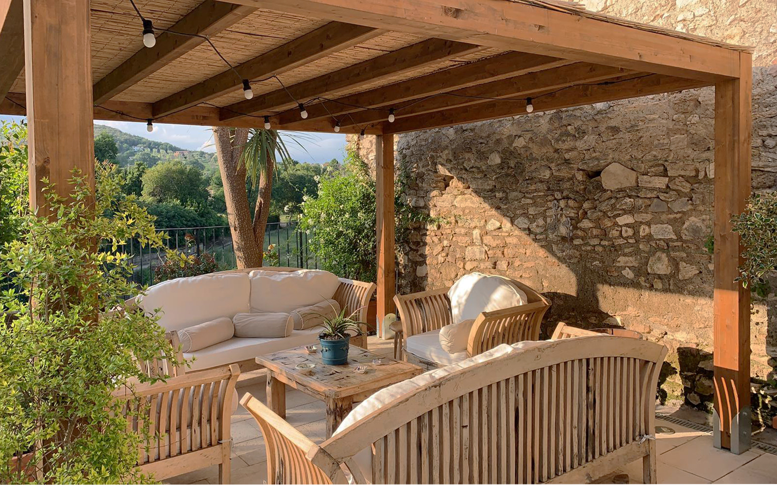 古宅新生，罗马洞石与实木地板的优雅融合-14