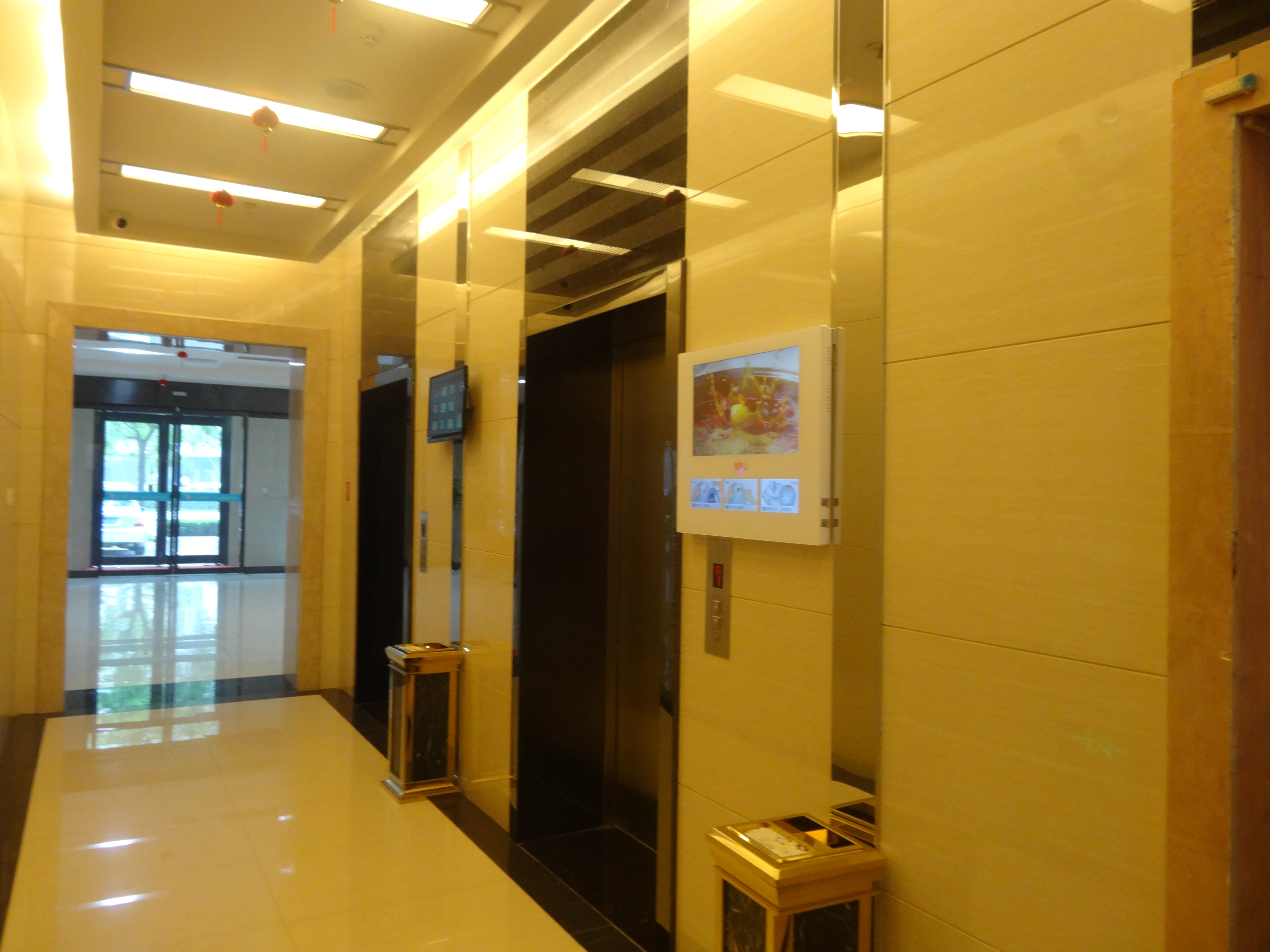 郑州中央特区四期2#地C栋写字楼公区装修|腾升装饰-3