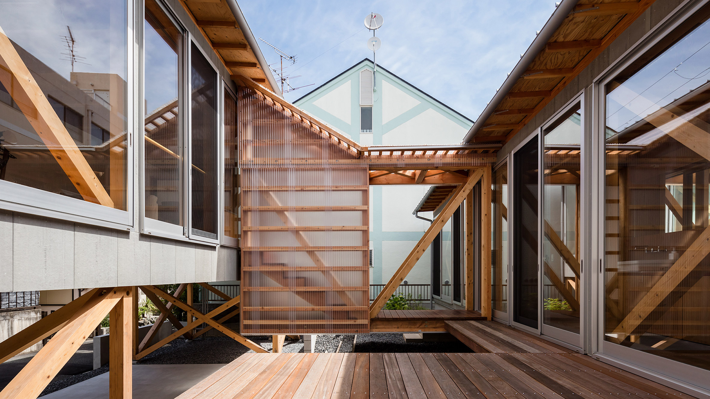 日本 KKAA YTAA 工作室打造半开放式住宅，融入自然元素-0