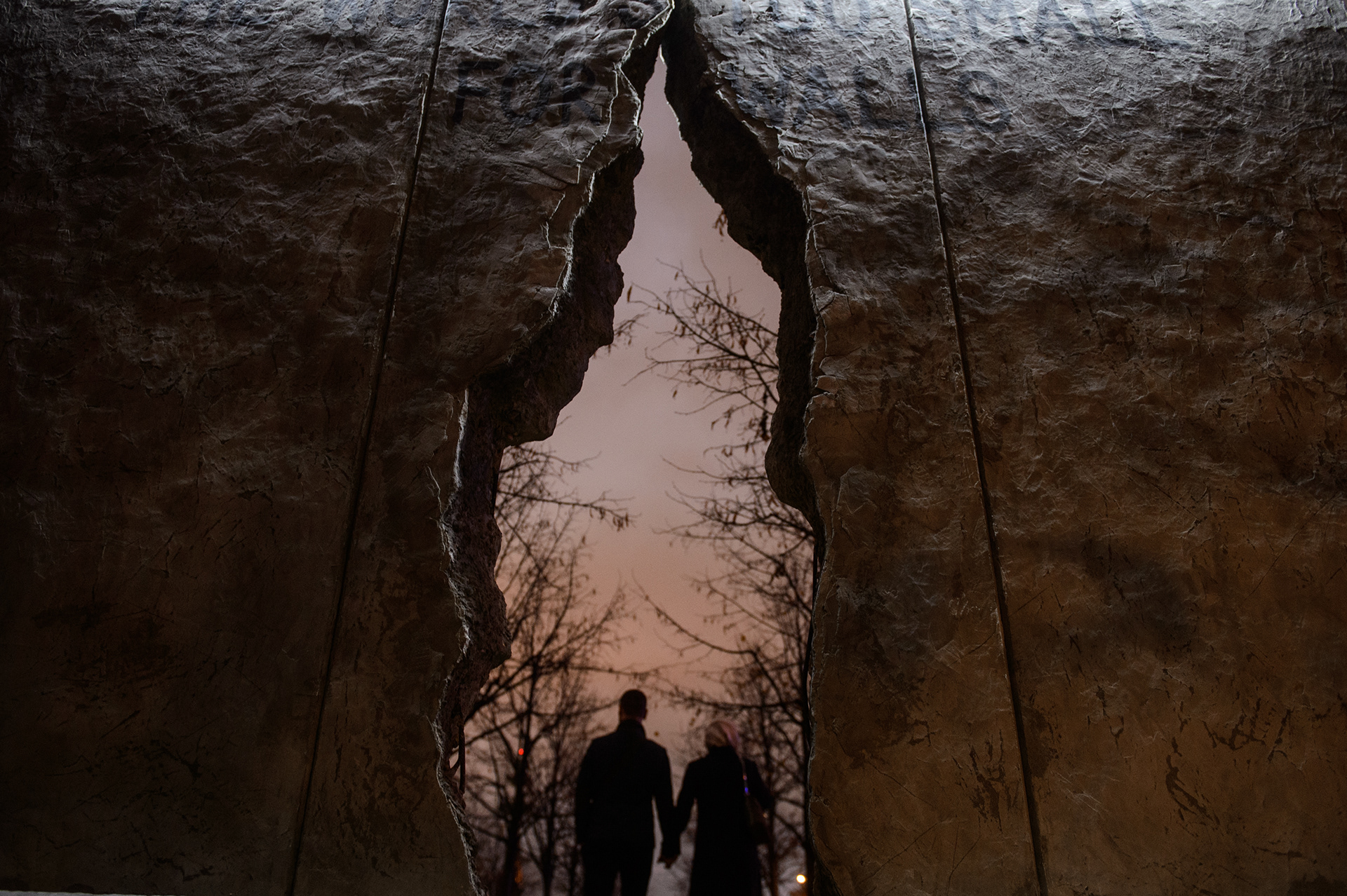 《The Berlin Wall's Crack》（《柏林墙的裂缝》）丨德国-17