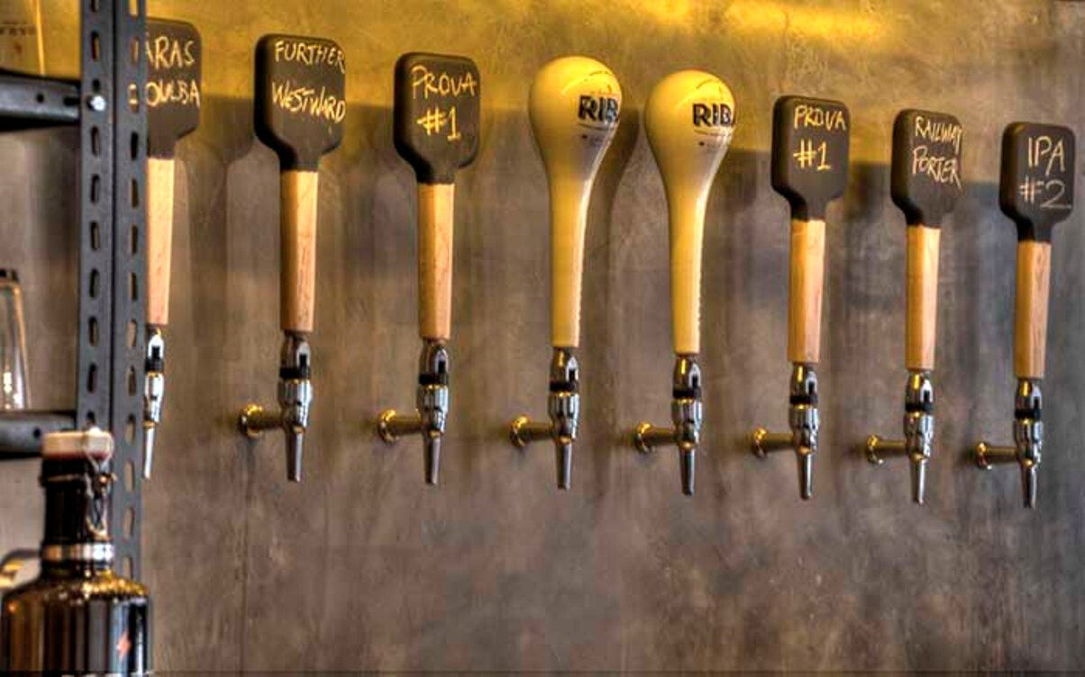 车库啤酒屋——复古工业风的设计魅力-25