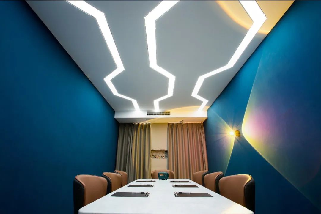 穿越时空的赛博朋克剧本杀馆·连云港 ERROR·404丨中国连云港丨点度空间设计-55