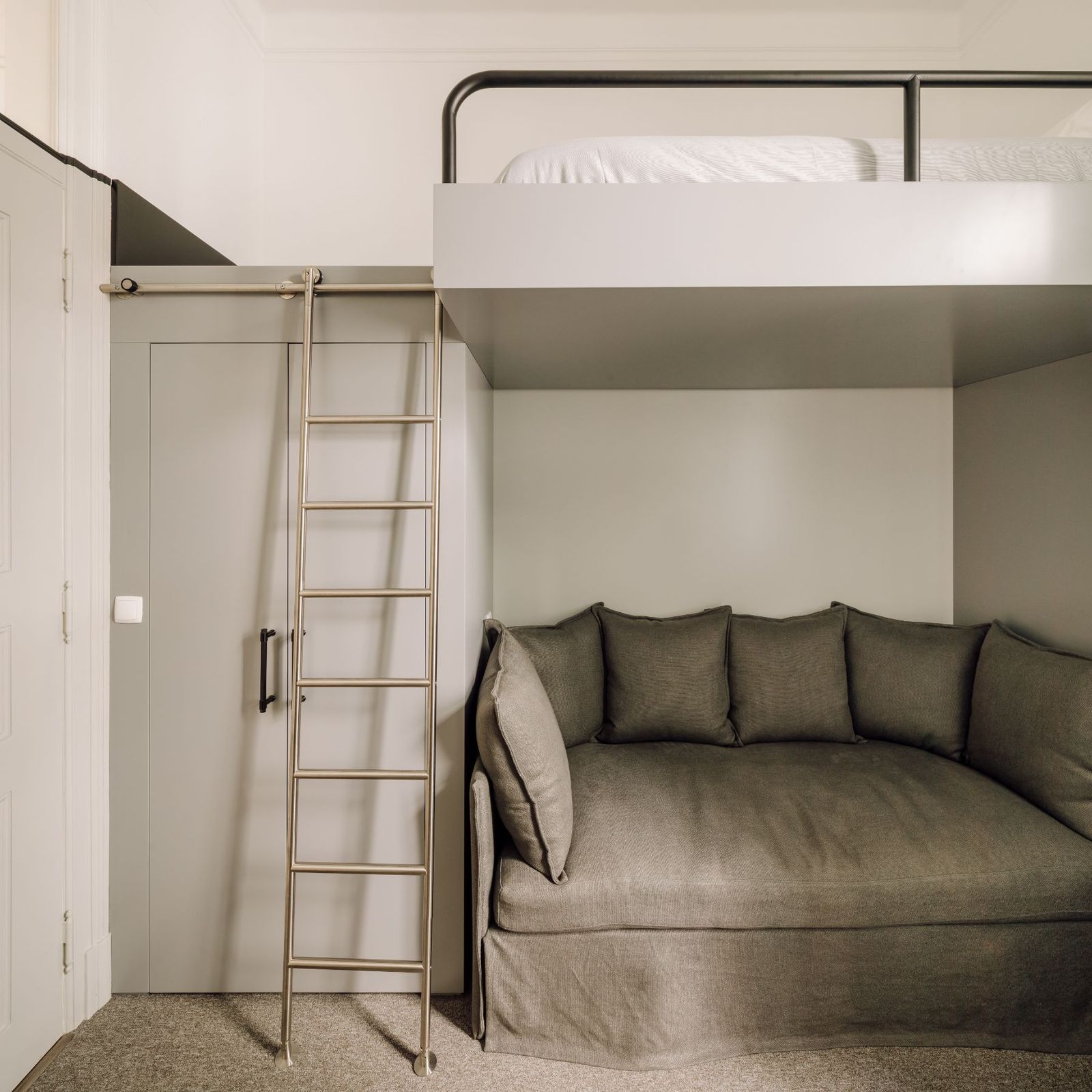 里斯本某公寓室内设计丨葡萄牙里斯本-14