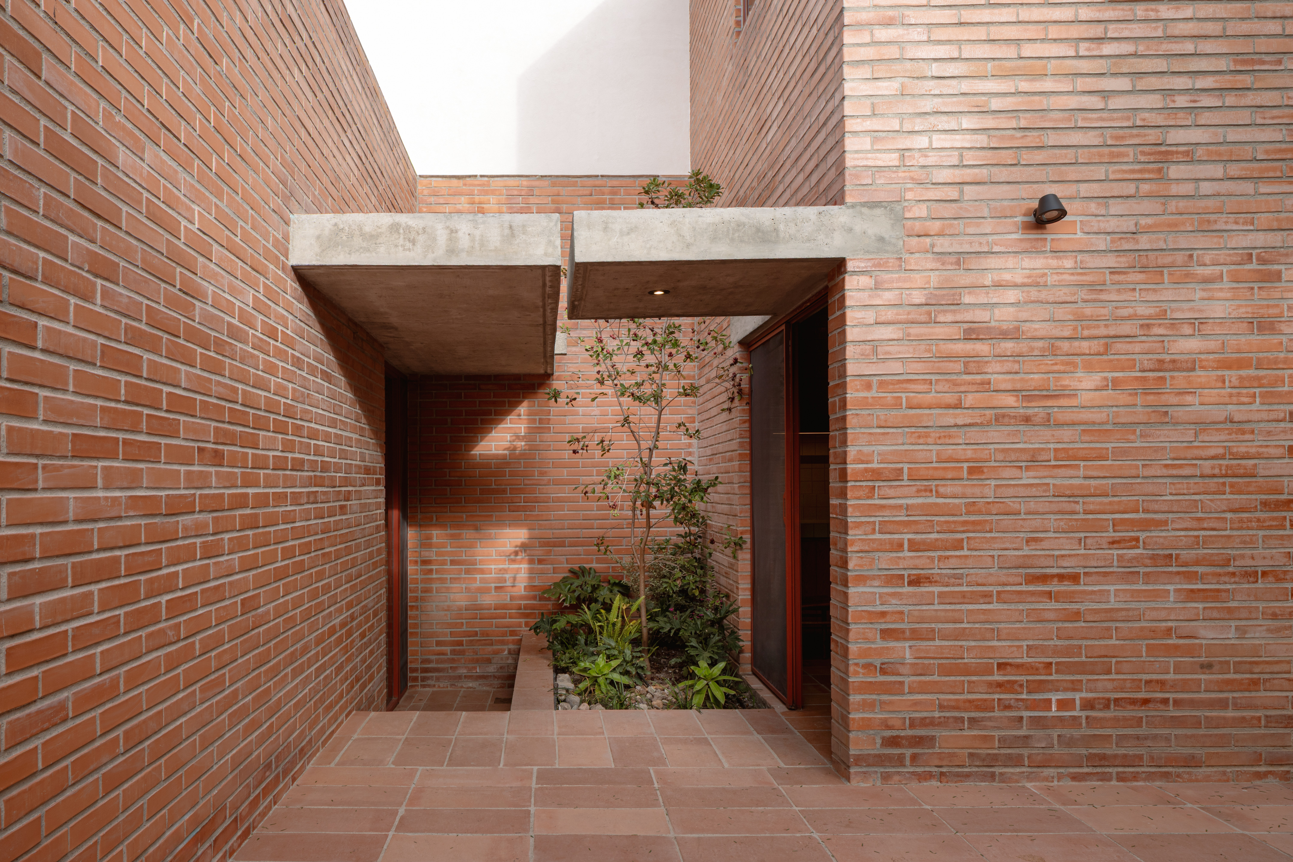 皮鲁莱斯之家丨墨西哥丨Escobedo Soliz（Pavel Escobedo等）-9