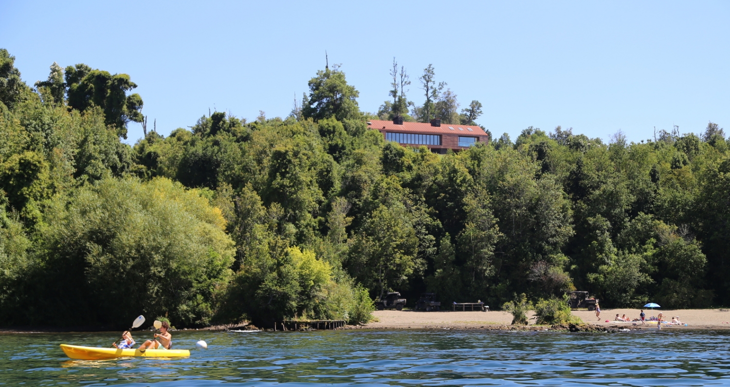 智利 Maiten 度假别墅 | 家庭共享空间与自然景观相融合-15
