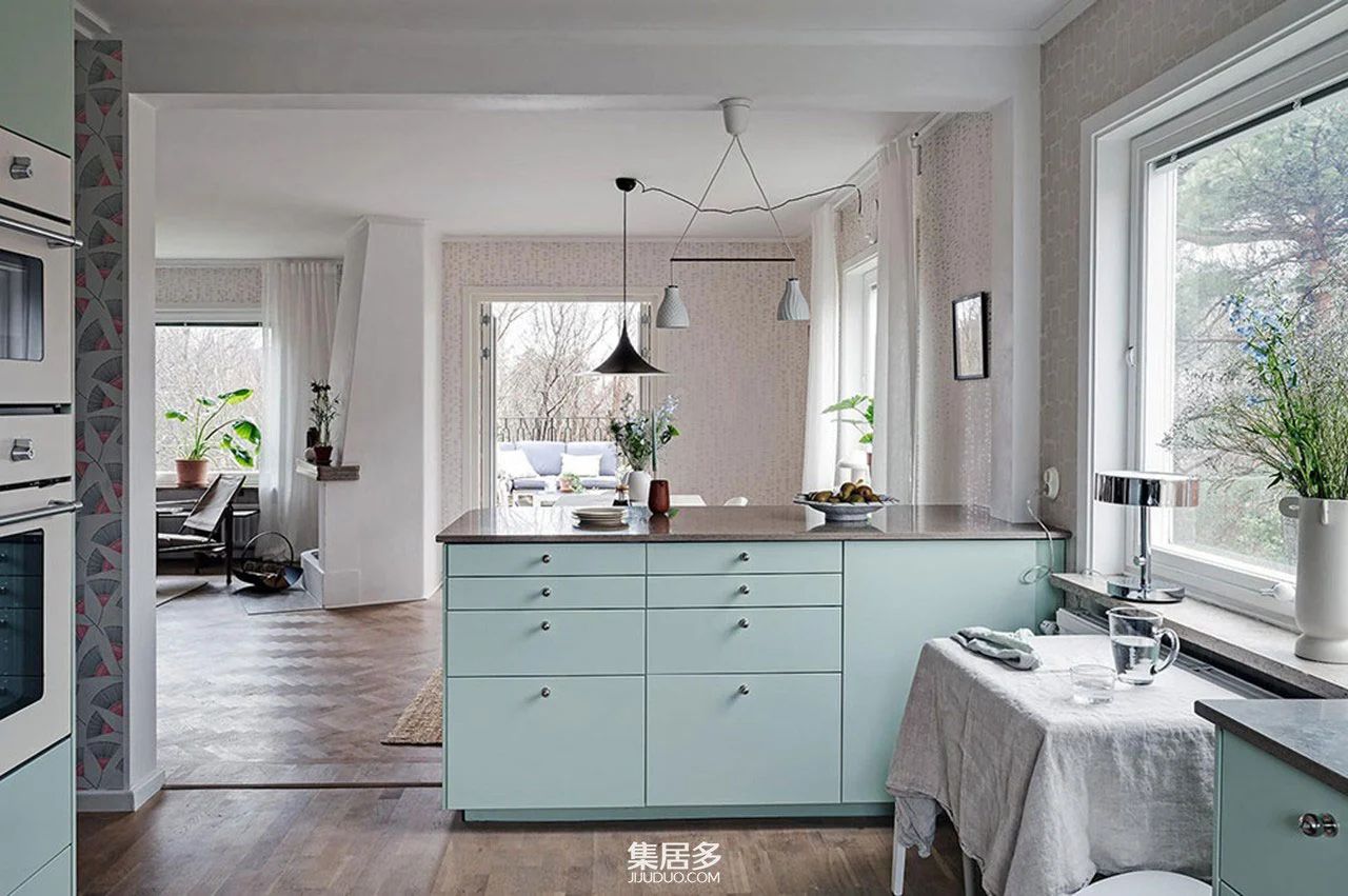 瑞典小屋复古壁纸与木墙设计-18