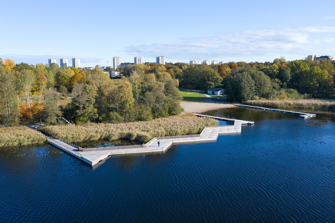 斯德哥尔摩 Farsta 湖滨栈道丨瑞典斯德哥尔摩丨Karavan-5