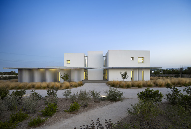 帕洛斯岛自然保护区的度假住宅改造-43