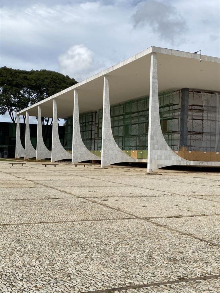 巴西利亚三权广场及周边建筑丨巴西巴西利亚丨奥斯卡·尼迈耶(部分建筑),卢西奥·科斯塔(部分合作)-19