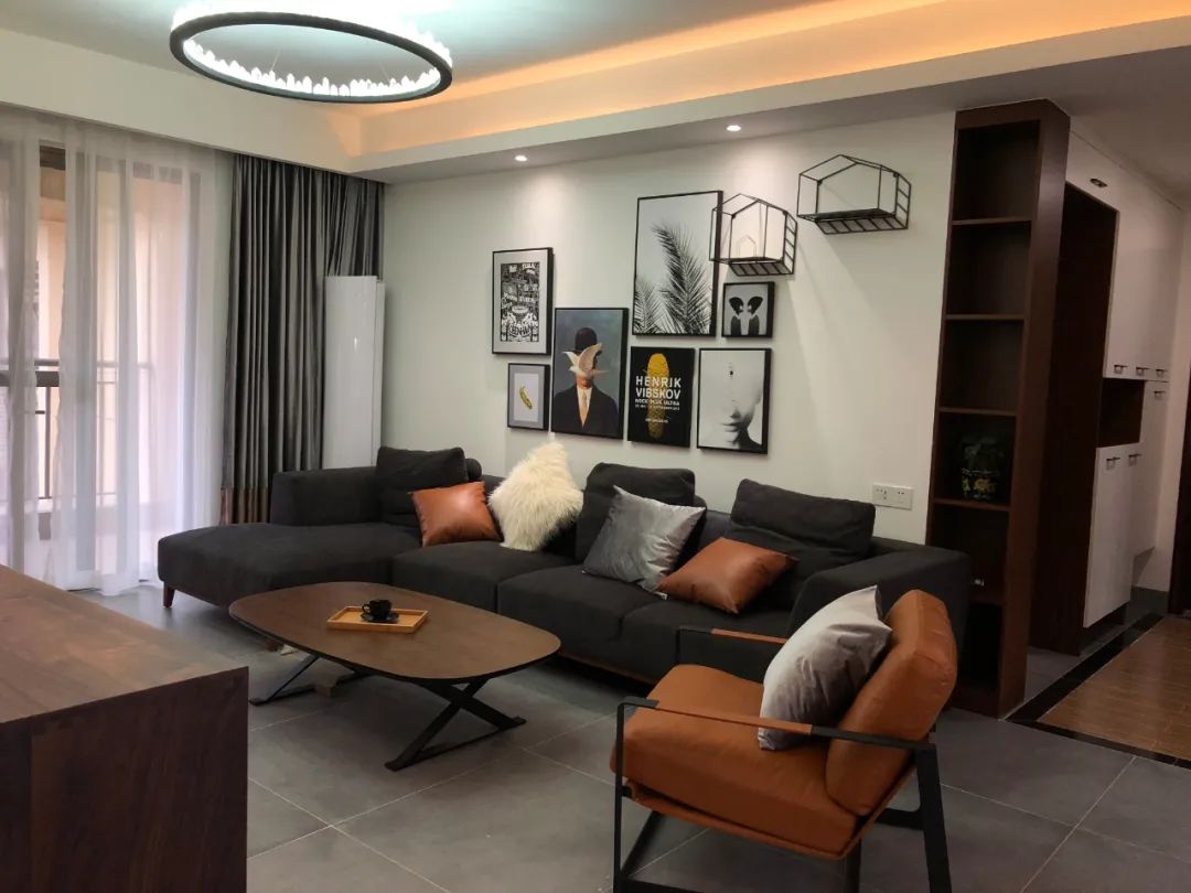 《风情墨尔本》 | 黑灰白木,金色点缀,展现空间层次与质感-13