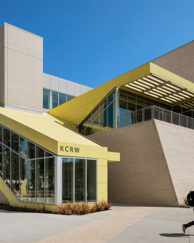 The Santa Monica College Center for Media and Design / Clive Wilkinson Architects