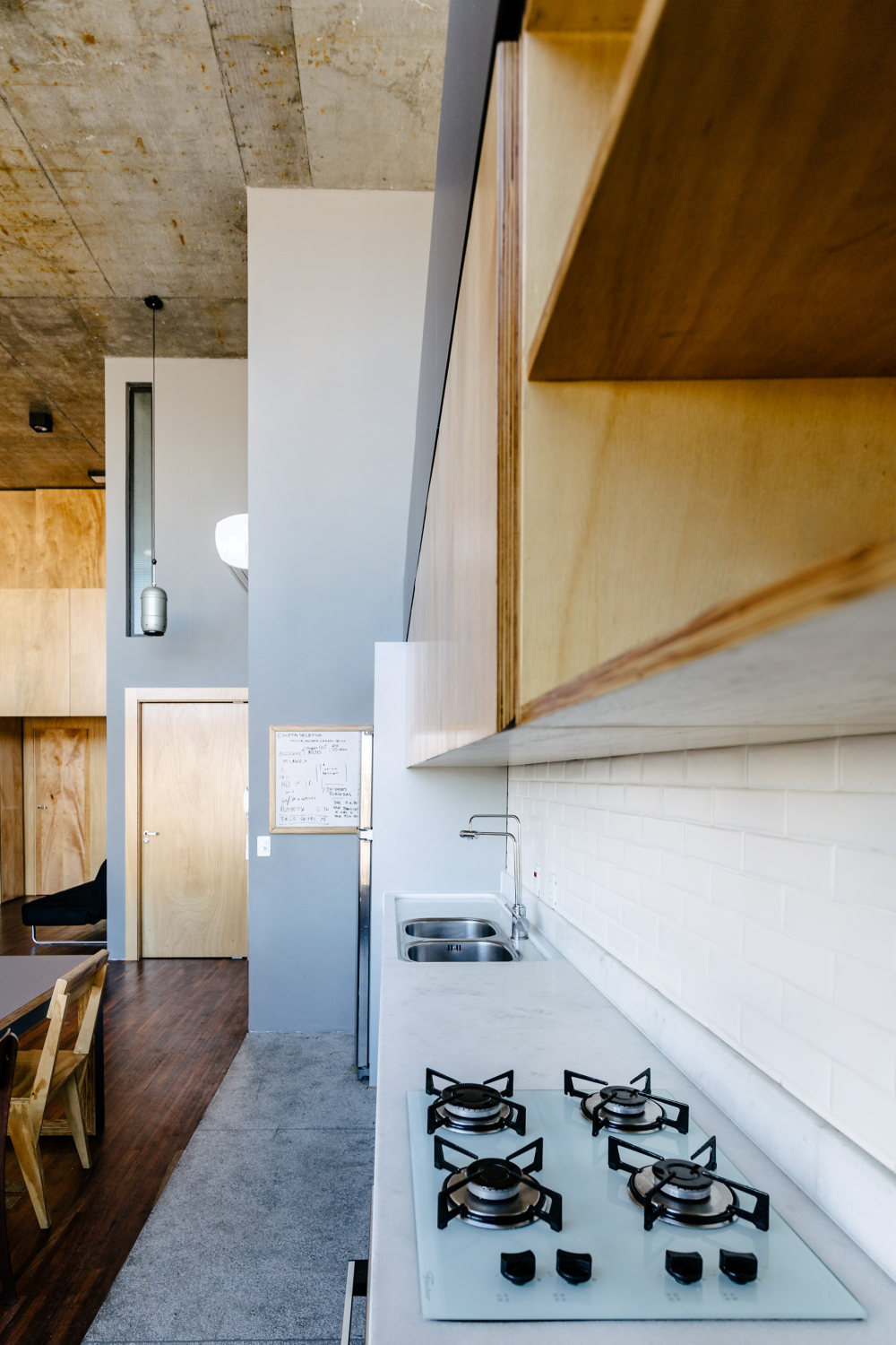 巴西双层公寓,融入现代艺术气息-25