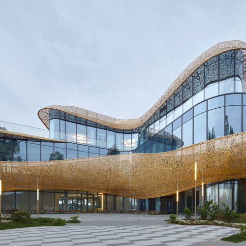 White Crane Lake Visitor Center / Archperience-28