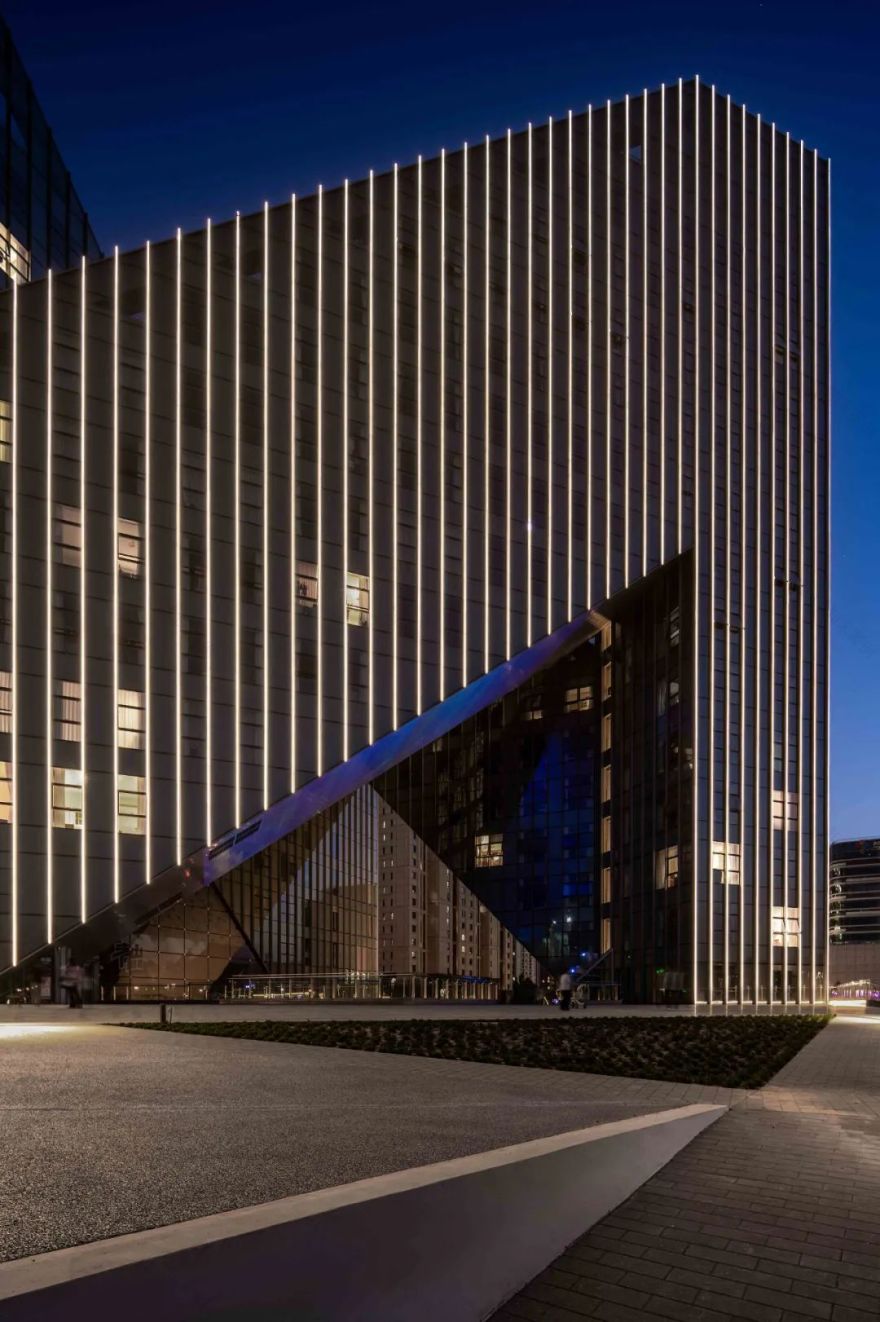 新作|青核INNNG国际人才社区建筑照明设计-11