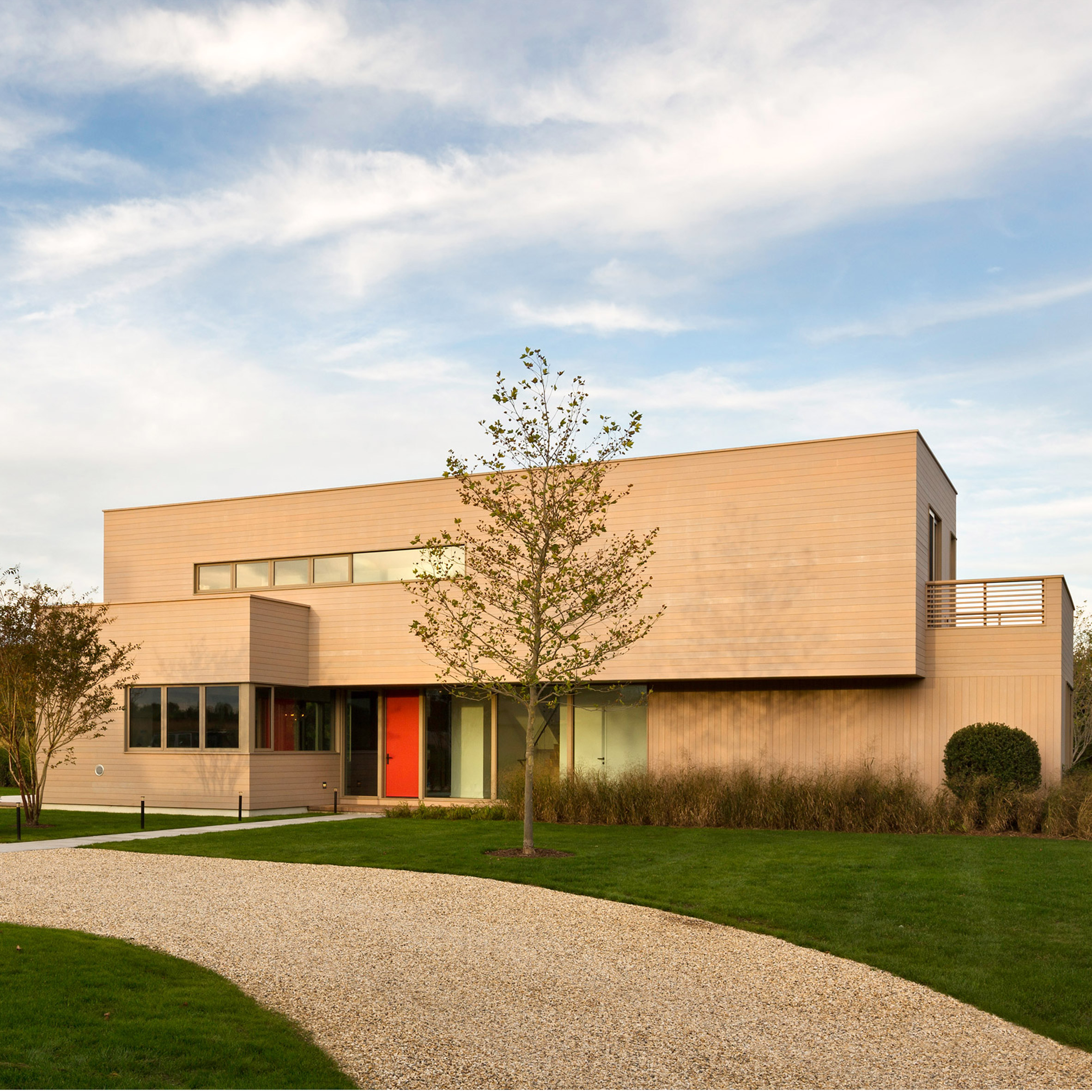 Hamptons house by Deborah Berke Partners contains two workout areas-0