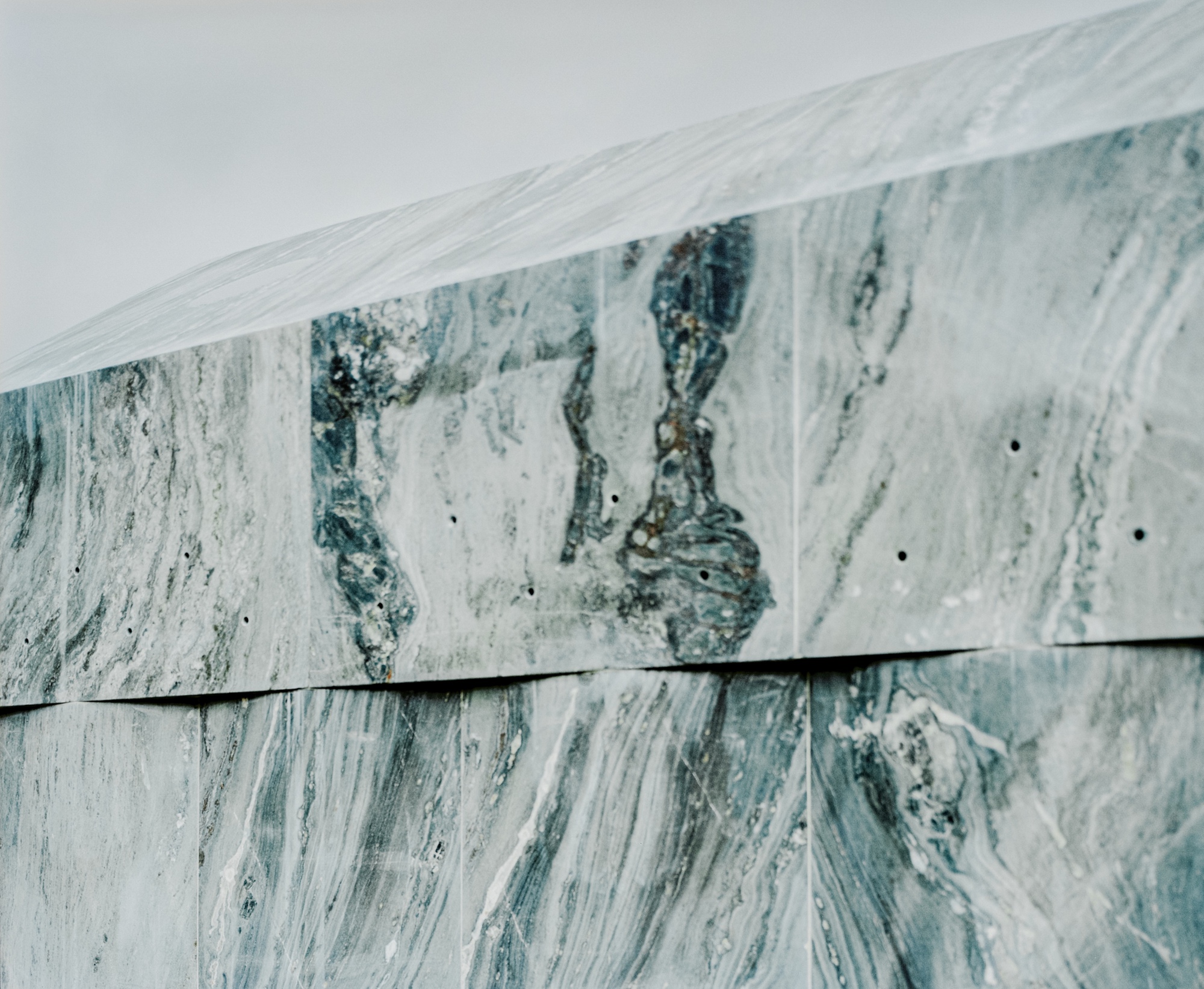 科英布拉的家族墓地丨葡萄牙丨Comoco Arquitectos-29