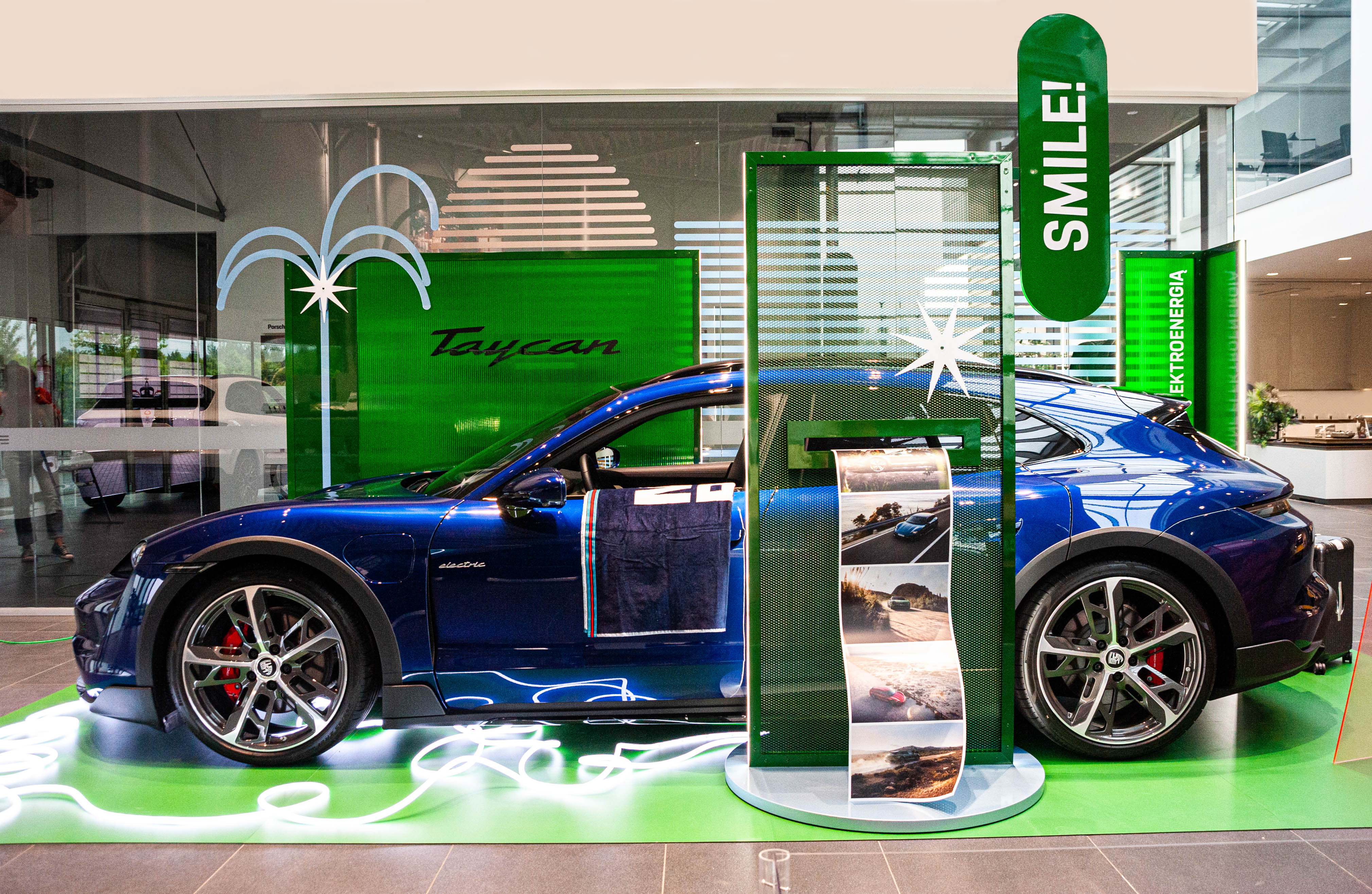 Electric Porsche 度假展示丨波兰克拉科夫丨Martyna Cichosz-1