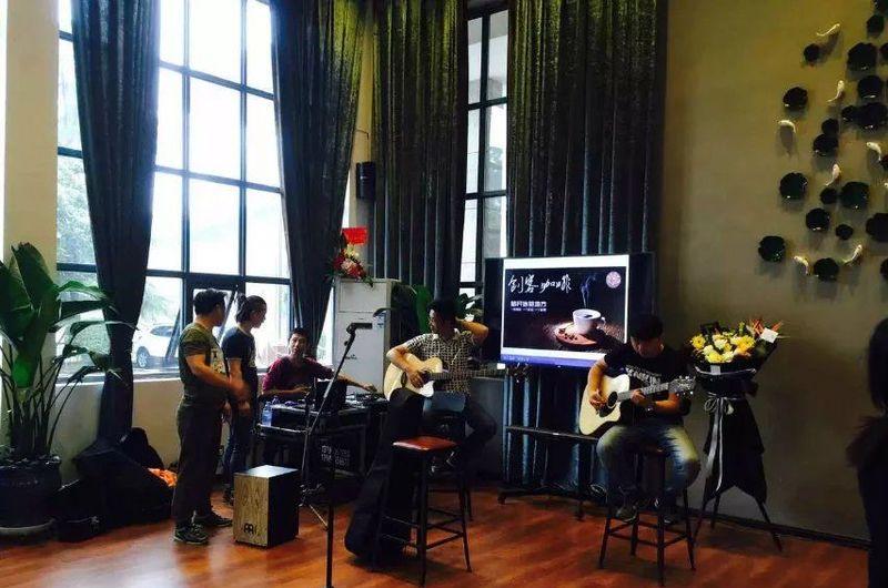 荆州创客咖啡厅-5