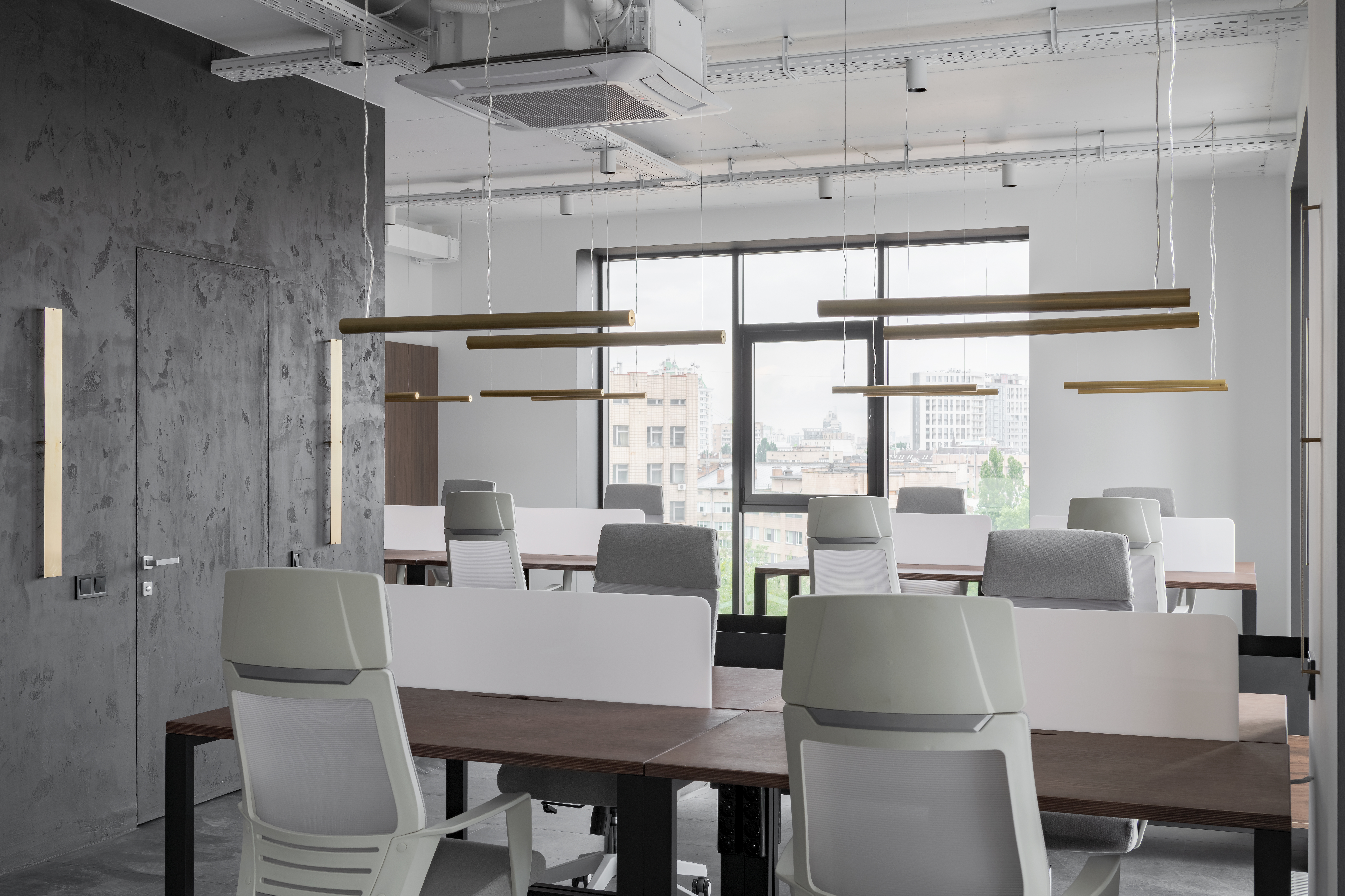 Minimalistic office in the center of the Kyiv-1