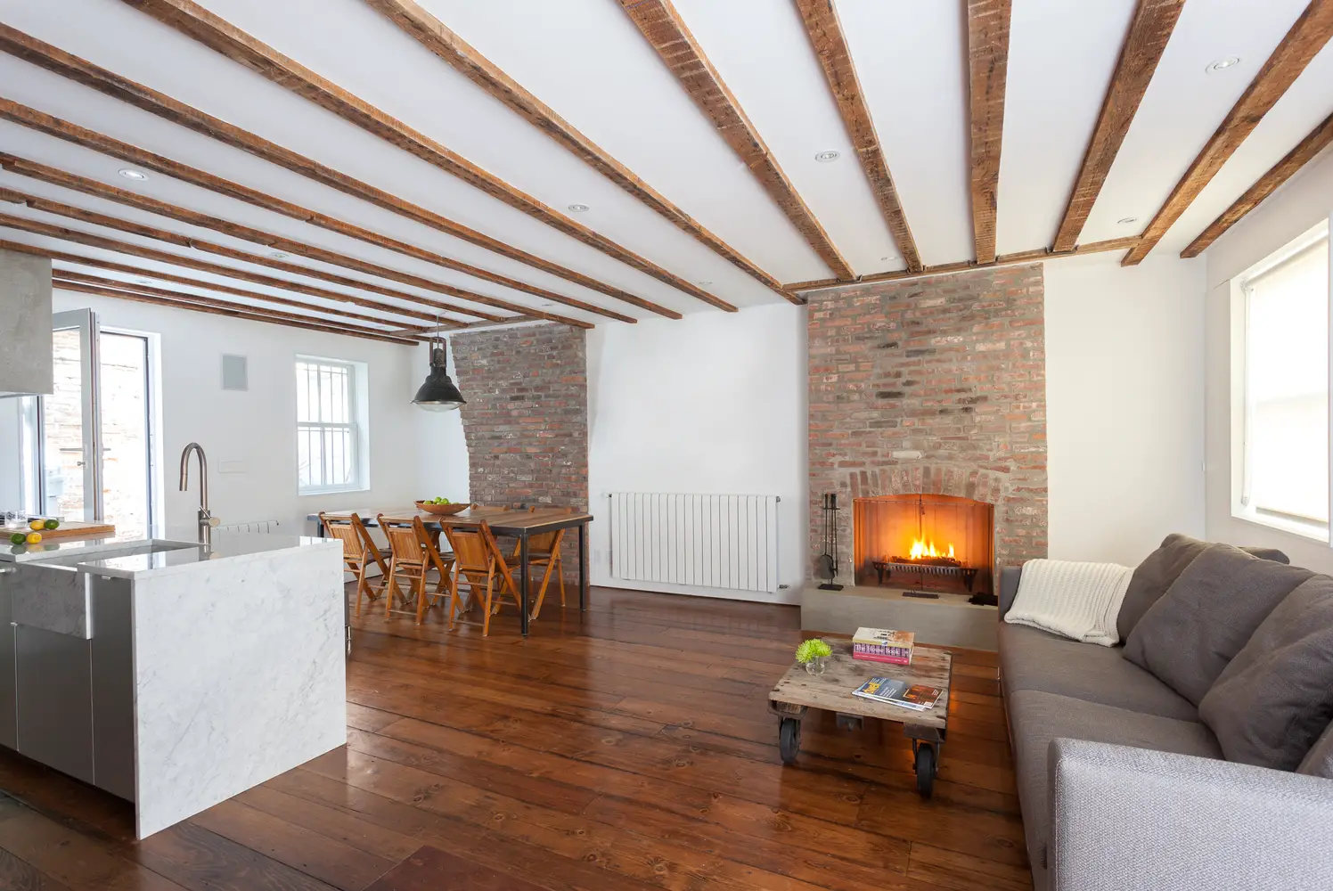 纽约曼哈顿翻新维多利亚式联排别墅，完美融合传统与现代-4