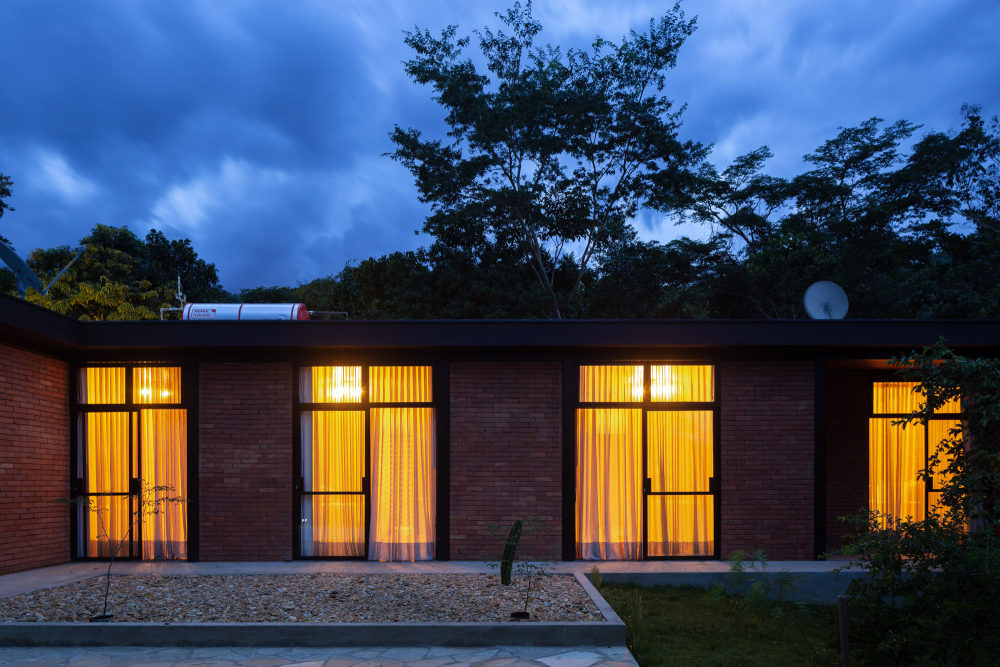 巴西亚历克萨尼亚 Bricks 住宅丨Ateliê Monolito-24