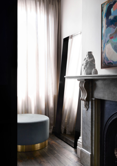 金色的;金黄色的;金的;金制的-122