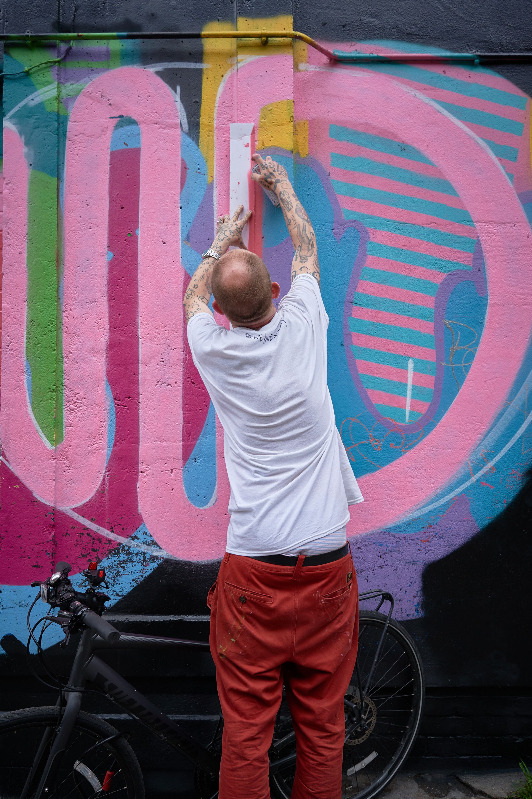 伦敦街头爱情壁画-9