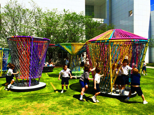 'Los Trompos'临时装置-40