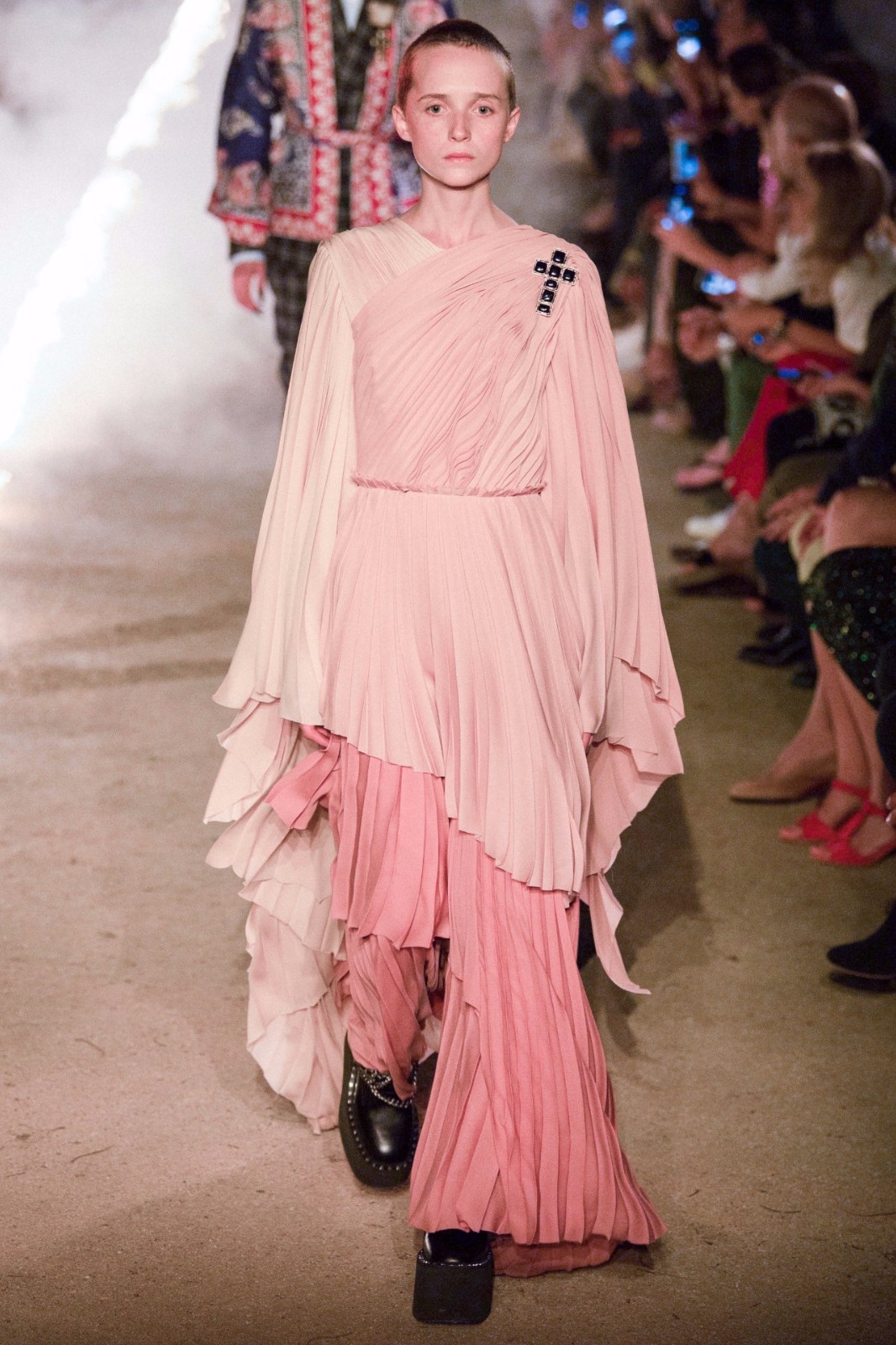 古驰 2019 早春秀 | 死亡与浪漫的奇妙融合-52