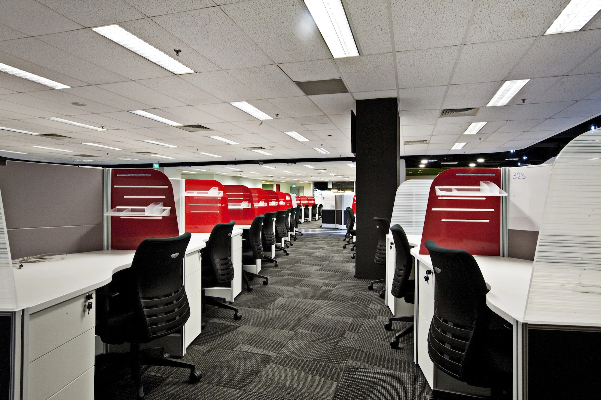 新加坡 SINGTEL 1688 中心·穿越时空的通讯历史室内设计-24