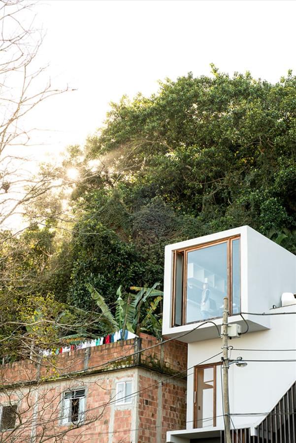 里约热内卢的"巴比伦 1500"画廊 | 巧妙融合自然与现代艺术-2