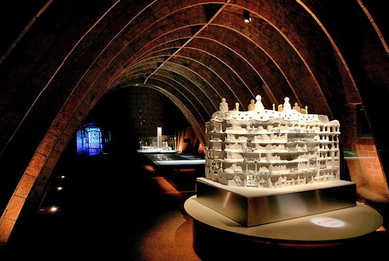 米拉之家外立面修复及首层翻新丨西班牙巴塞罗那-11