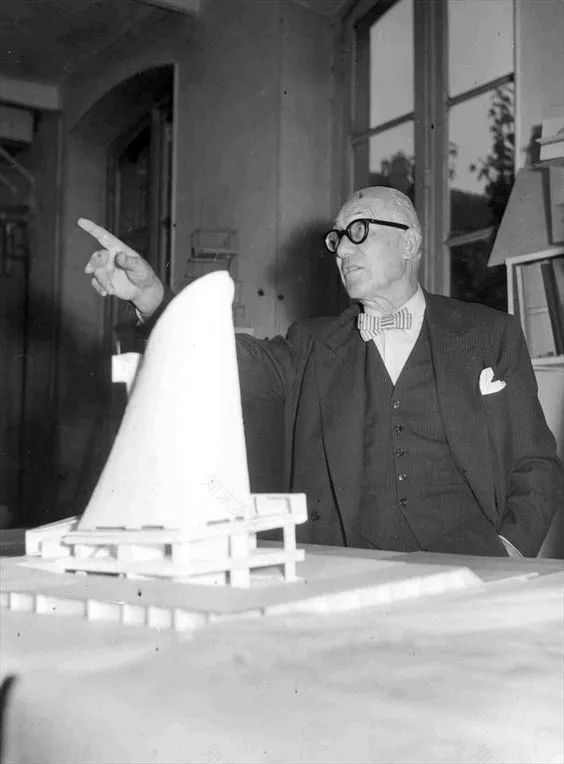 最后的勒·柯布西耶 / 圣皮埃尔星空教堂-109