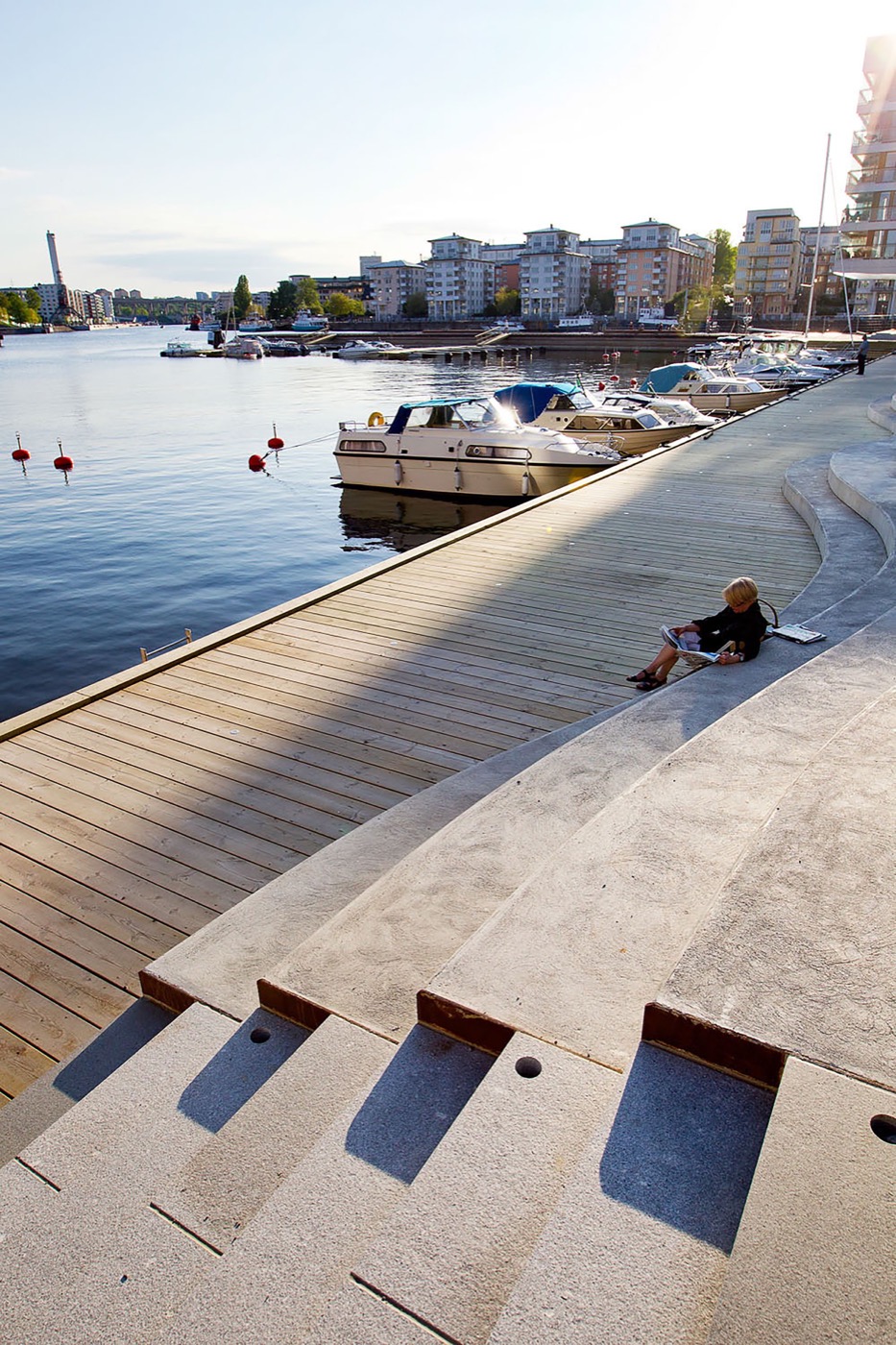 瑞典斯德哥尔摩亨利克斯达尔港区的活力滨水空间设计-11