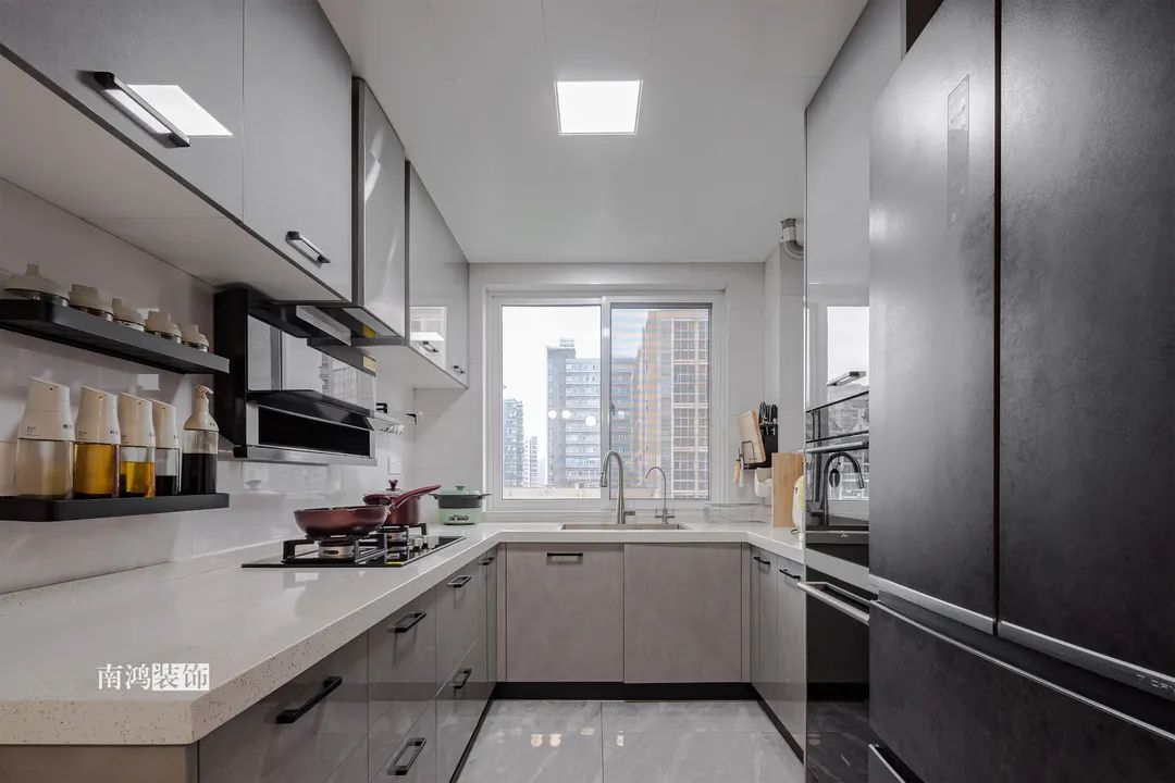 都市水乡复式现代轻奢住宅丨浙江南鸿装饰-47