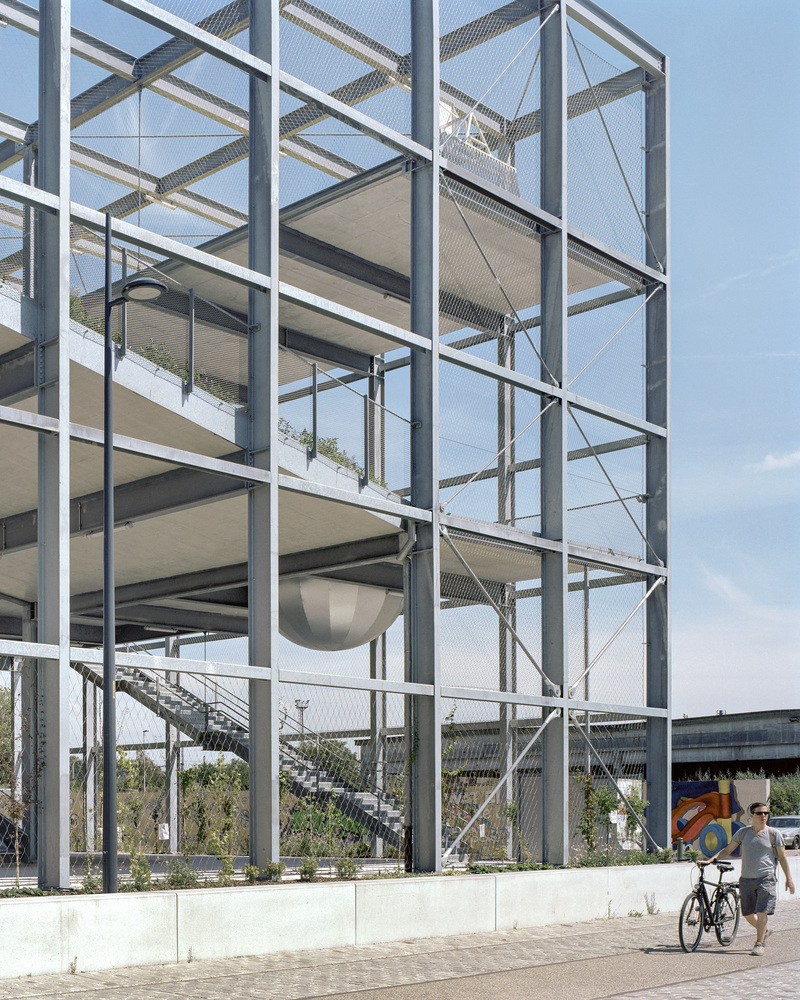 比利时港口边的“筷子”学校-30