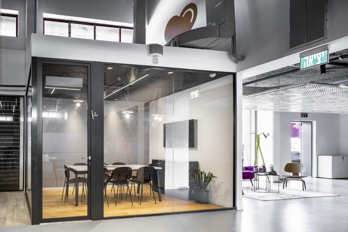 TytoCare Netanya 办公室 - 现代工业风的新篇章-14