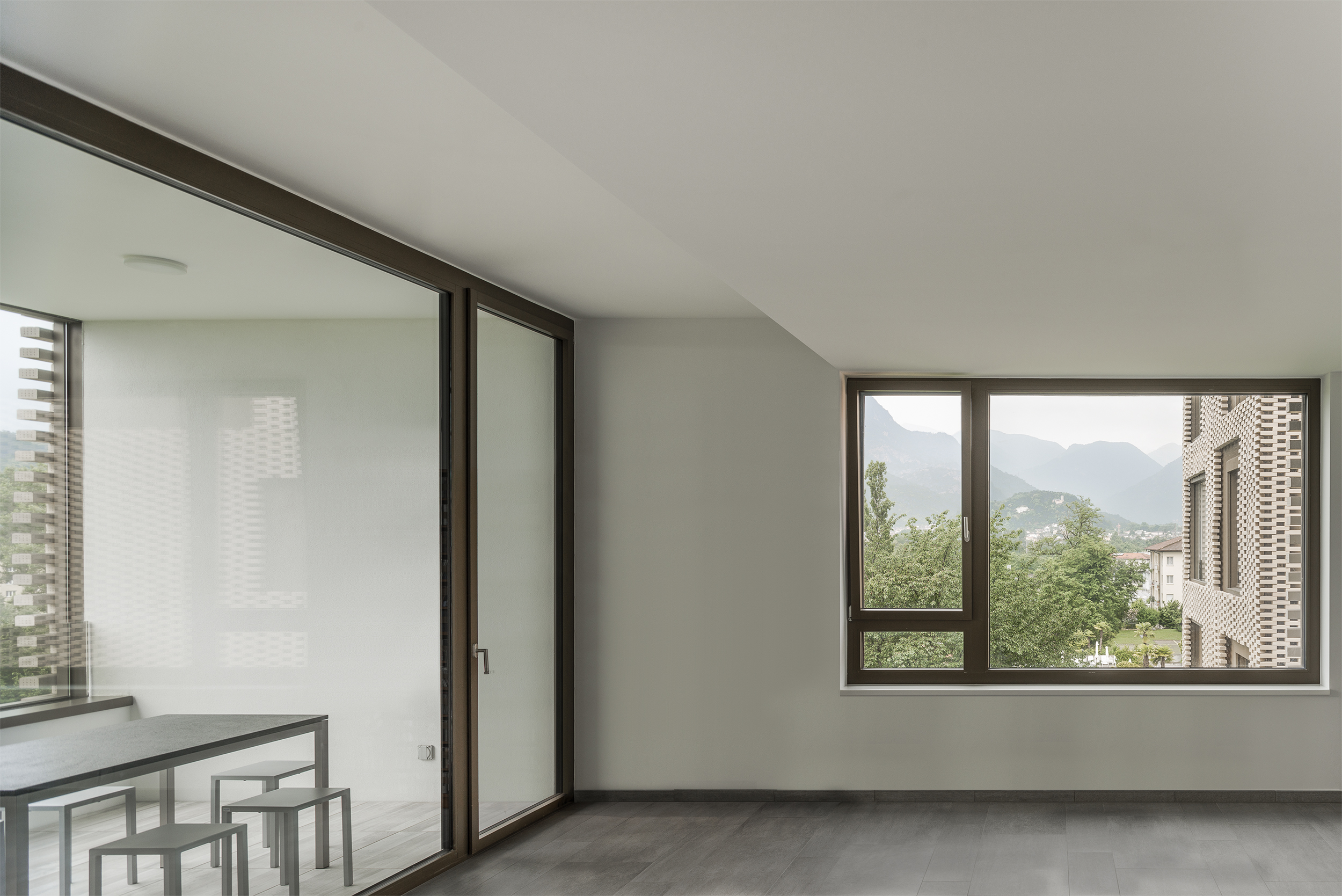 瑞士洛迦诺市“Residenza Le Stelle”项目 | 创新模块化立面设计-49