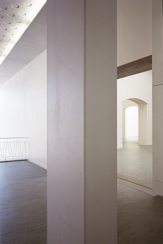 Z33 艺术馆 · 静谧之墙与城市对话-67