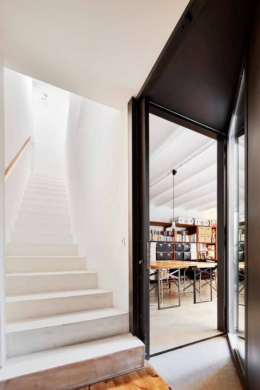 旧书仓库变明亮艺术住宅-22