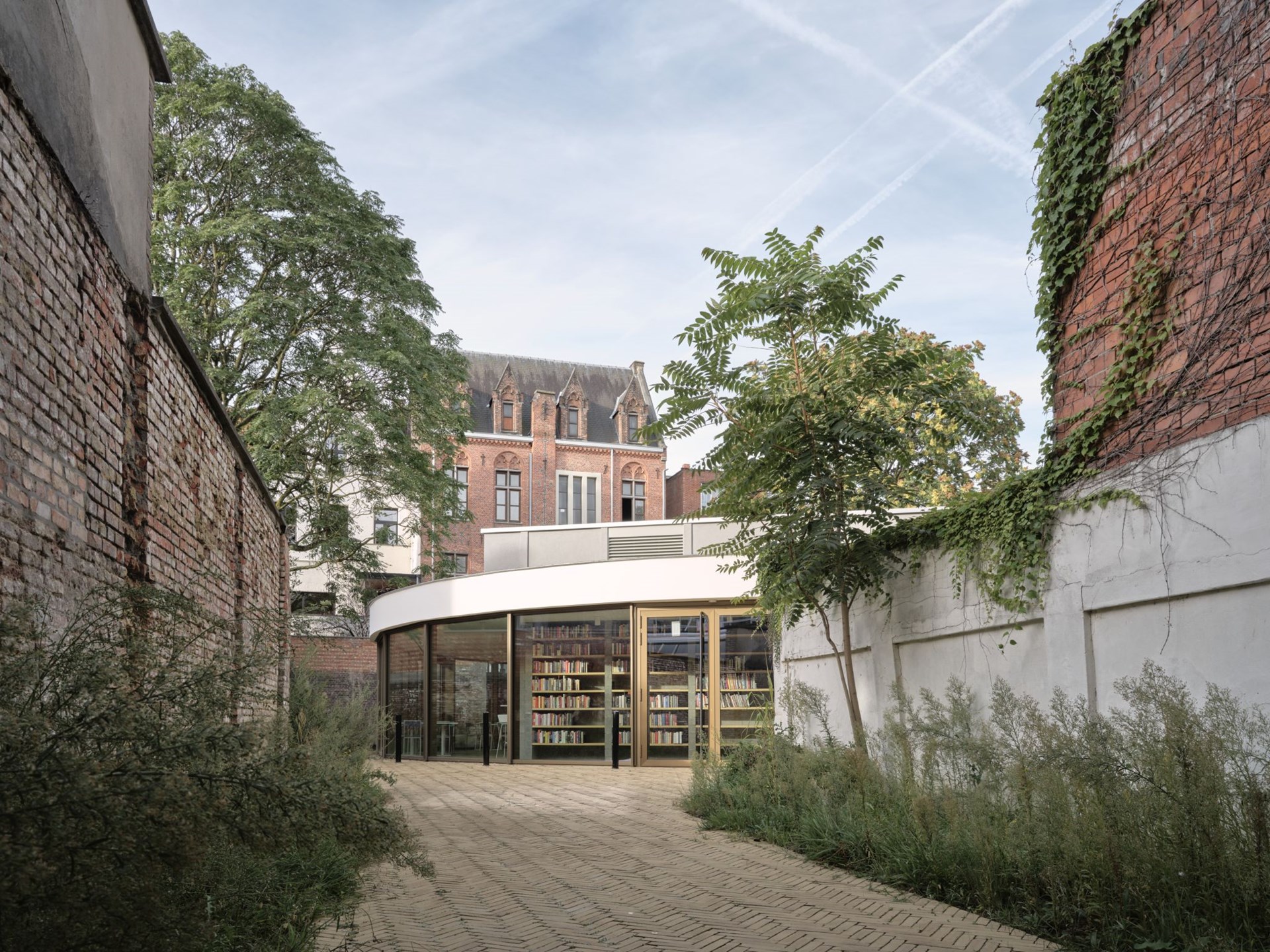 Hotel Dumont改造为文学热点项目丨比利时安特卫普-1