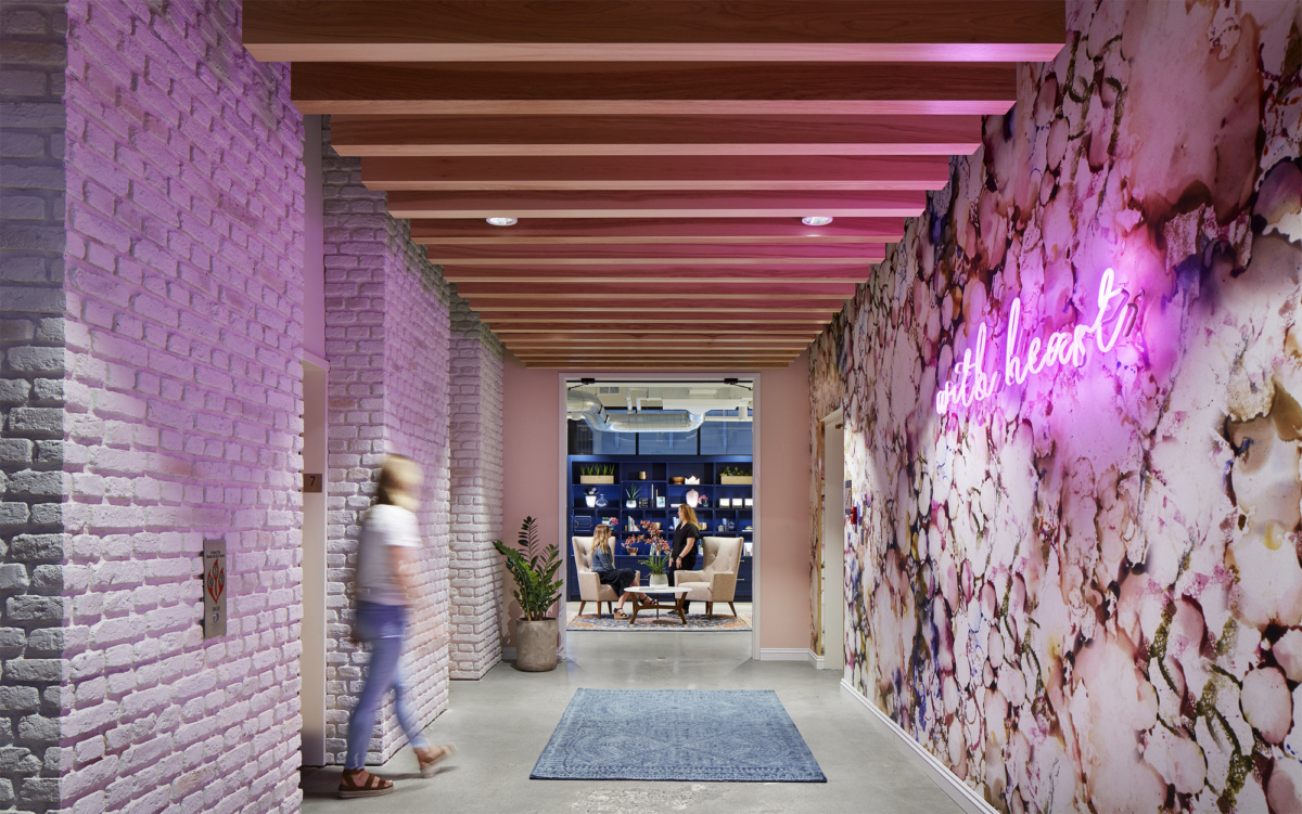 女性专属时尚办公空间,展现品牌魅力-9