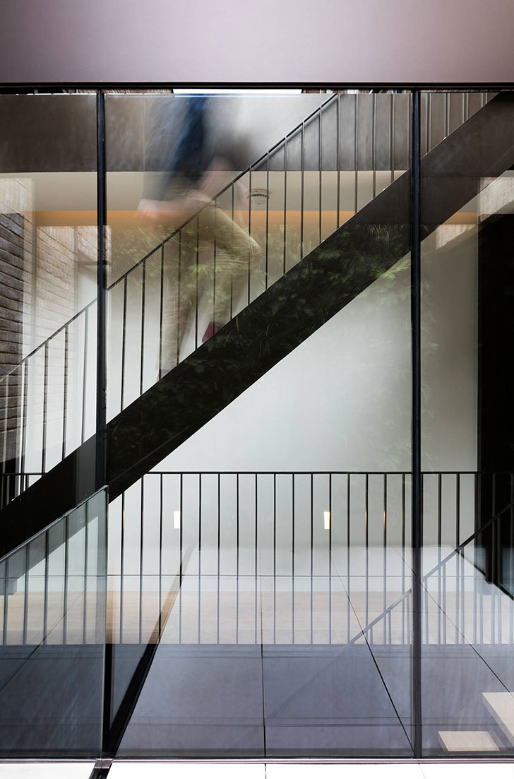 伦敦现代简约风格联排别墅-22