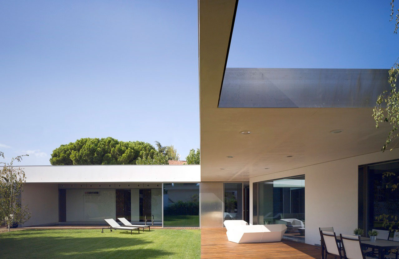 融合自然的西班牙现代住宅——G///bang El Caserón-8