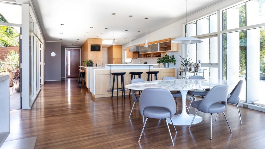 Schindler Residence Takes Full Advantage of the Incredible Site-14