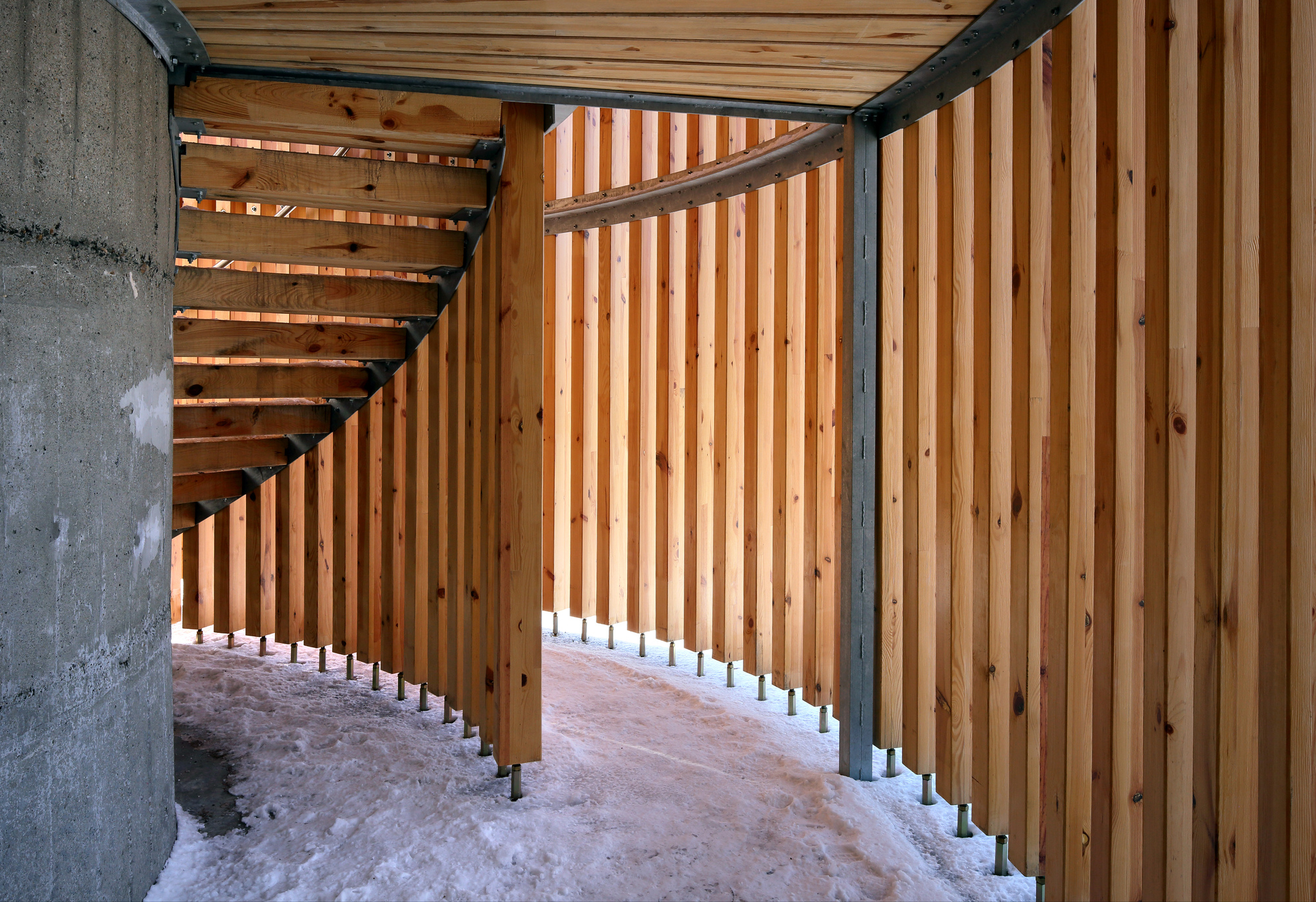 军事遗址变身观景塔的奇妙设计-1