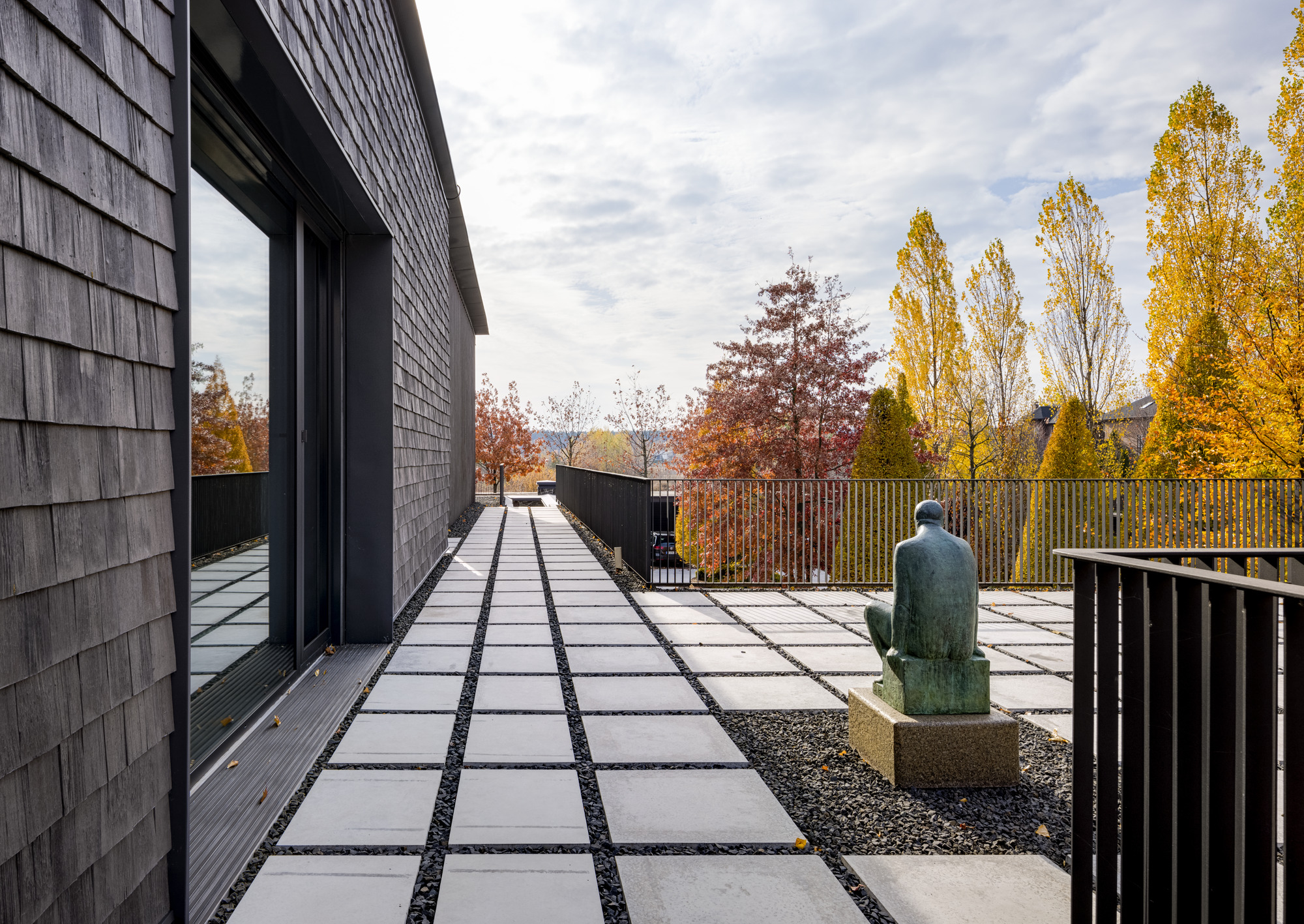 乌克兰岩石花园中的现代别墅丨乌克兰基辅丨Palamarchuk Architects-26